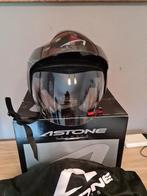 Casque de moto juste des grate sur la penne, Motos