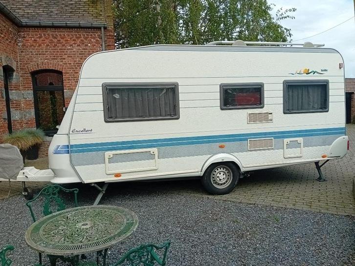 Caravane Hobby 460 excellent à vendre, Caravans en Kamperen, Caravans, Particulier, tot en met 4, Hobby, Frans bed, Omvormbare zithoek