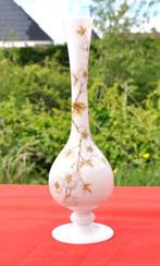 vase soliflore opaline blanche decor fleurs de pommier, Ophalen of Verzenden