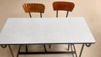 Retro kinderbureau met stoeltjes, Kinderen en Baby's, Ophalen, Gebruikt, Tafel