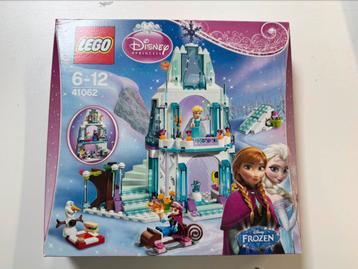 Lego Disney ijskasteel Frozen beschikbaar voor biedingen