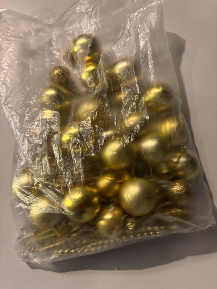 20 gouden kerstballen, Diversen, Kerst, Zo goed als nieuw, Ophalen of Verzenden
