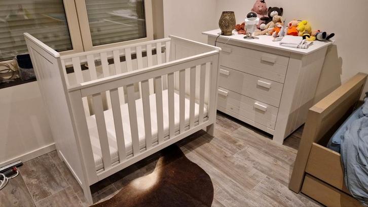 Massief houten kinderkamer met Aerosleep + toebehoren, Kinderen en Baby's, Kinderkamer | Complete kinderkamers, Zo goed als nieuw