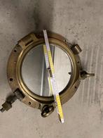 Bronzen patrijspoorten, Ophalen