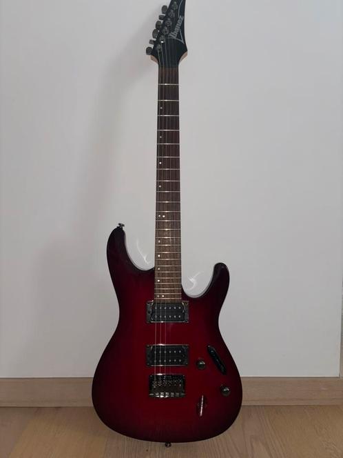 Elektrische gitaar ibanez, Muziek en Instrumenten, Snaarinstrumenten | Gitaren | Elektrisch, Ophalen