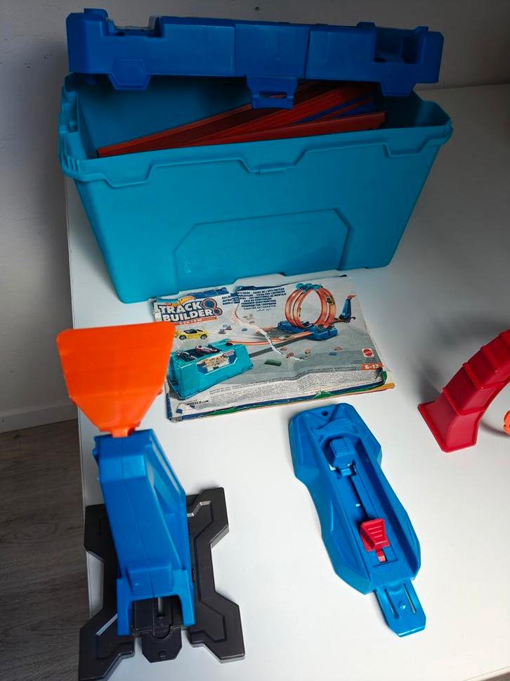 Hot Wheels opbergdoos met tracks, starters en bocht., Kinderen en Baby's, Speelgoed | Racebanen, Hot Wheels, Ophalen