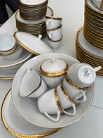 Antiek porseleinen servies met fijn gouden randje, Antiek en Kunst, Ophalen