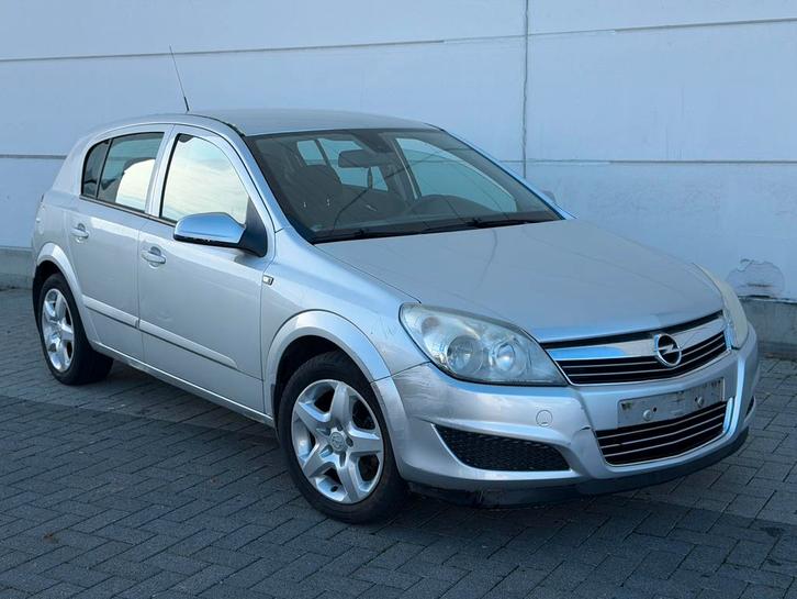 Opel Astra 1.4i* benzine Automaat rijd perfect, Auto's, Opel, Bedrijf, Te koop, Astra, Benzine, Stadsauto, 5 deurs, Automaat, Zilver of Grijs