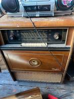 Vintage radio met platenspeler, Audio, Tv en Foto, Radio's, Zo goed als nieuw