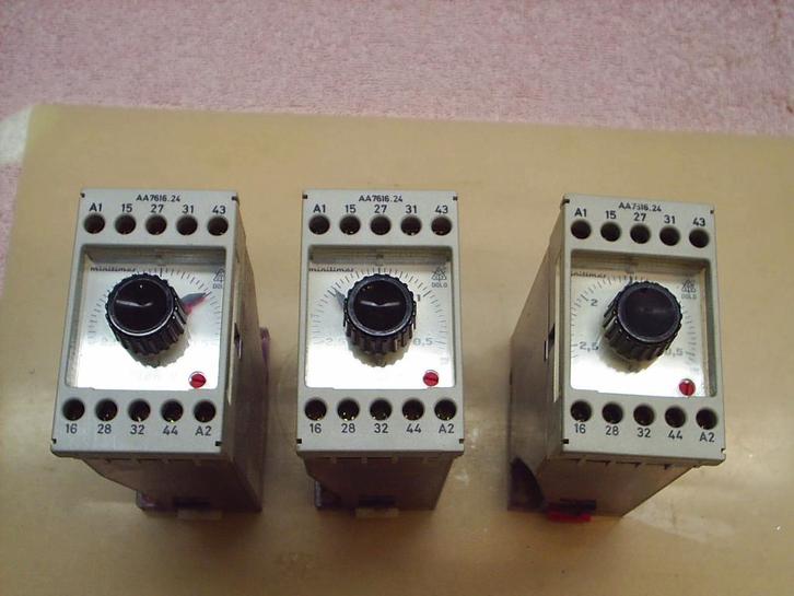 DOLD Universele timer – tijdrelais AA7610.24, Elektronische apparatuur, Onderdelen en Toebehoren, Nieuw, Verzenden