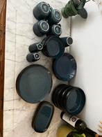 Lot complet vaiselle en porcelaine bleu marine ikea, Ophalen, Zo goed als nieuw, Effen, Porselein