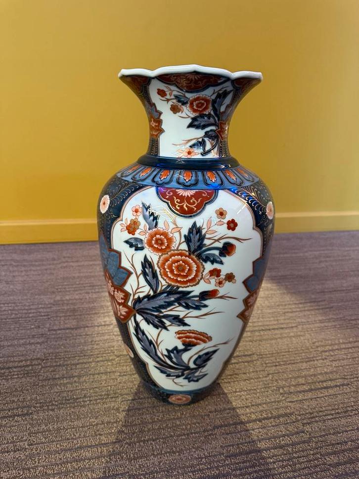 Japanse gouden Imari vaas, Antiek en Kunst, Antiek | Vazen, Ophalen of Verzenden