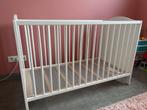 Ledikant - Babybed Ikea, Kinderen en Baby's, Ophalen, Zo goed als nieuw, Matras