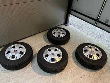 Winterbanden camper voor mobilhome Ducato + sierdeksels beschikbaar voor biedingen