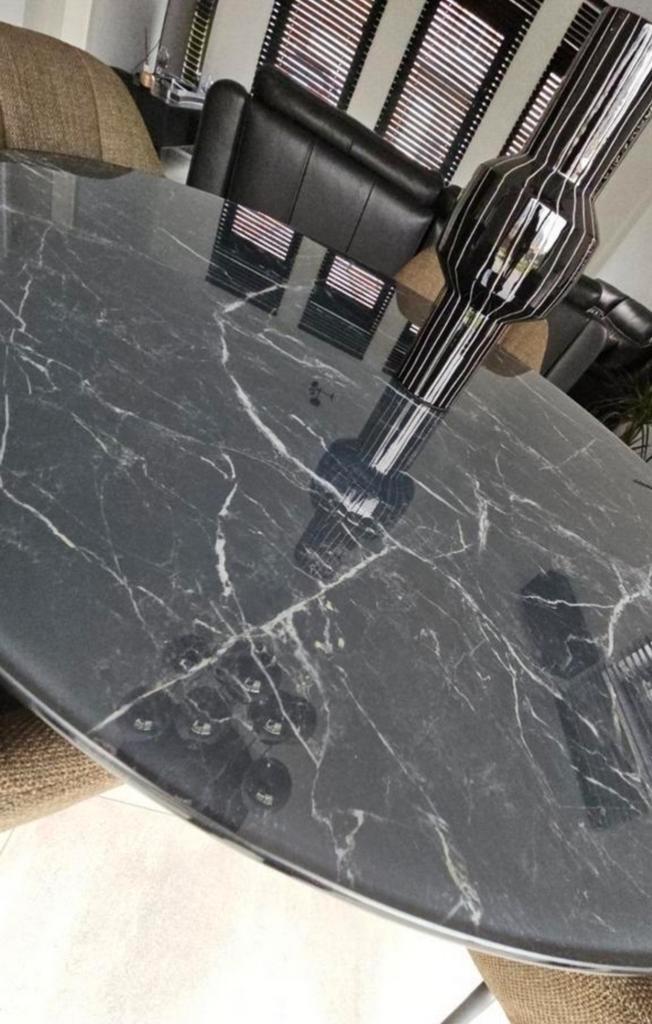 Table ronde 140 cm effet Marbre, Maison & Meubles, Tables | Tables à manger, Comme neuf, Verre, Métal, Enlèvement