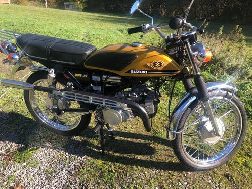 Trois motos  Suzuki T 125 Stinger 1 neuve et deux en pièces, Motos, Motos | Suzuki, Particulier, Tourisme, 12 à 35 kW, 2 cylindres