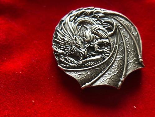 Fiji - World of dragons - 2 x 1 oz AF shaped silver, Timbres & Monnaies, Métaux nobles & Lingots, Argent, Enlèvement ou Envoi