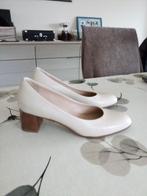 Pumps maat 36, Kleding | Dames, Schoenen, Pumps, Beige, Nieuw, Voltan