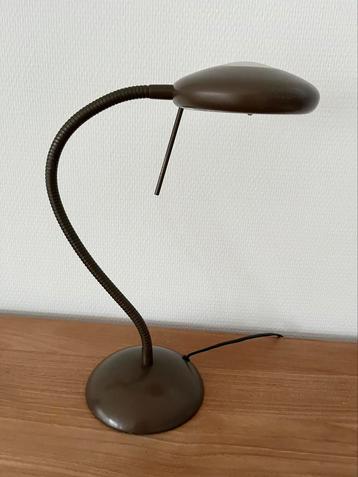 Vintage tafel, bureaulamp  beschikbaar voor biedingen