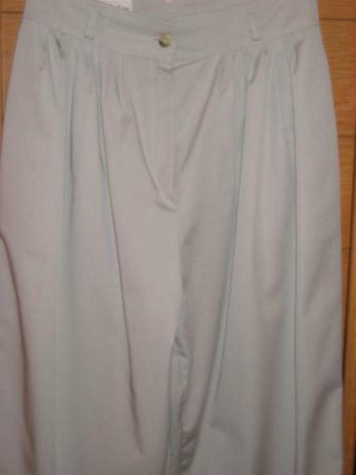 Lichtgrijze dames zomerbroek - maat 40 - losse snit, Kleding | Dames, Broeken en Pantalons, Nieuw, Maat 38/40 (M), Grijs, Lang