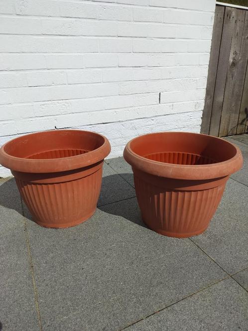 Bloempotten 2 stuks diameter 40 cm hoogte 30 cm, Tuin en Terras, Bloempotten, Gebruikt, Kunststof, Binnen, Balkon, Tuin, Minder dan 40 cm