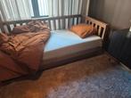 Heel gezellig 1 persoonsbed + matras, Ophalen, Zo goed als nieuw