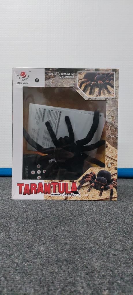 RC Tarantula – Realistische op afstand bestuurbare spin, Verzamelen, Poppetjes en Figuurtjes, Zo goed als nieuw, Ophalen of Verzenden