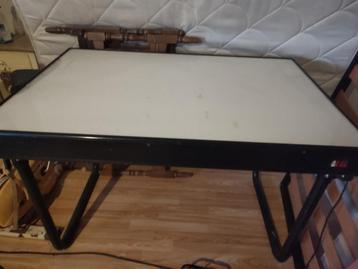 tekentafel (verlicht) beschikbaar voor biedingen