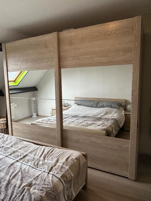 Chambre à coucher complète. Grande garde robe + lit 160 + 2, Huis en Inrichting, Slaapkamer | Complete slaapkamers, Zo goed als nieuw