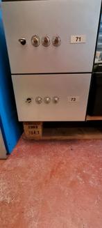 2 koffervakken met sleutel en 3 codes, Ophalen, Zo goed als nieuw