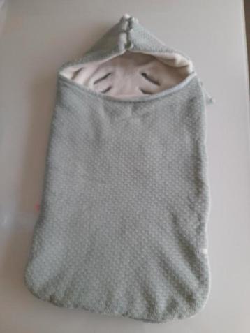 Noukie's  warm voetenzakje voor maxi cosi  beschikbaar voor biedingen
