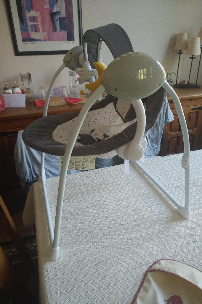 Balancelle bébé à batt. multifonctions pliable, Enfants & Bébés, Relax bébé, Utilisé, Siège de balançoire, Autres marques, Avec ceinture(s)