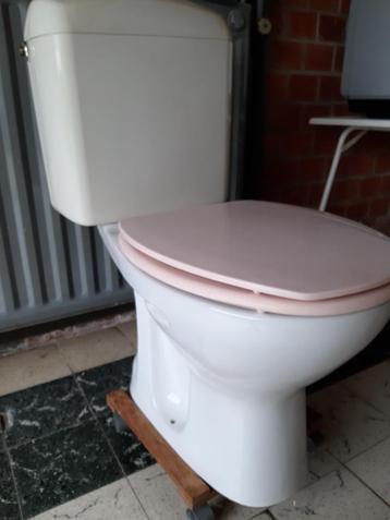 Complete wc beschikbaar voor biedingen