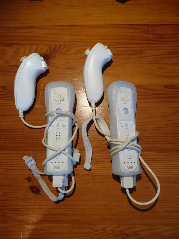 Volledige Wii-controllers, Games en Spelcomputers, Games | Nintendo Wii, Gebruikt, Ophalen of Verzenden