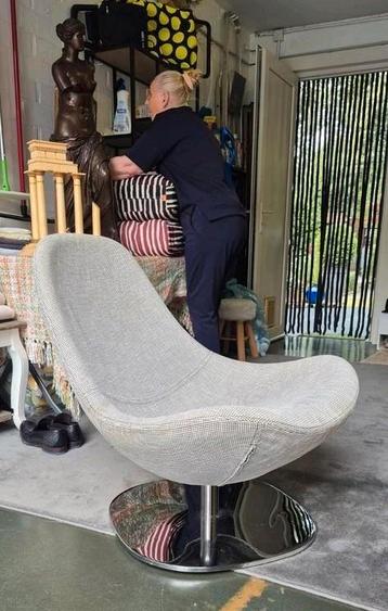 Italiaanse mid century modern Design Fauteuil topstaat !  beschikbaar voor biedingen