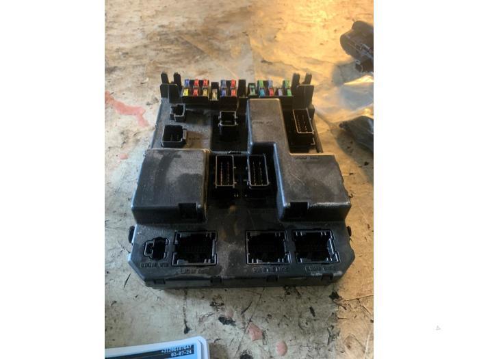Zekeringkast van een Peugeot 307, Auto-onderdelen, Elektronica en Kabels, Peugeot, Gebruikt, 3 maanden garantie, Ophalen of Verzenden