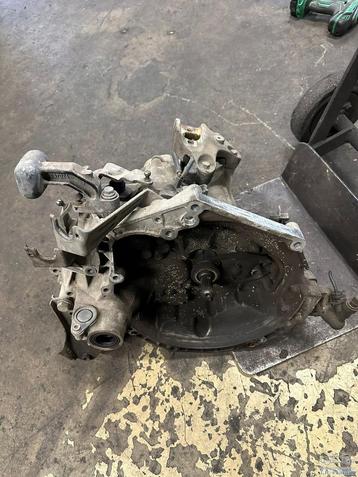 Versnellingsbak Citroen C3 1.4 bouwjaar 2003  beschikbaar voor biedingen
