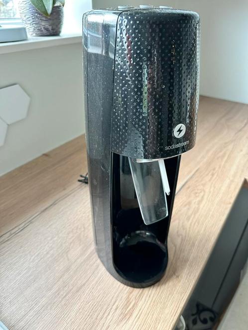 Sodastream Noir - Bruiswatermachine, Elektronische apparatuur, Bruiswatermachines, Zo goed als nieuw, Ophalen