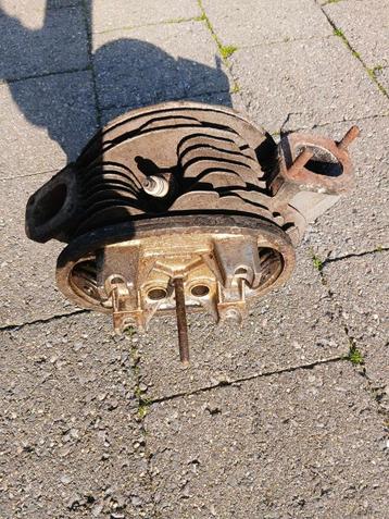 citroen 2pk cilinderkop beschikbaar voor biedingen