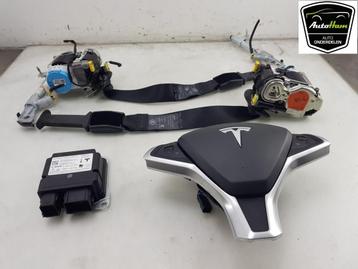 AIRBAG SET + COMPUTER (|113673805E|104800900D|104800970D|105 beschikbaar voor biedingen