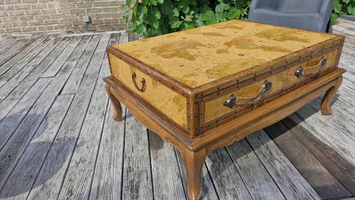 Vintage woonkamertafel met leren hoesje en kaart, Antiek en Kunst, Antiek | Meubels | Tafels, Ophalen