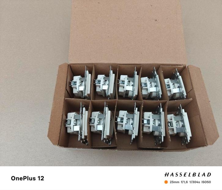 Prise de courant Niko, Auto diversen, Anti-diefstal, Zo goed als nieuw, Ophalen of Verzenden