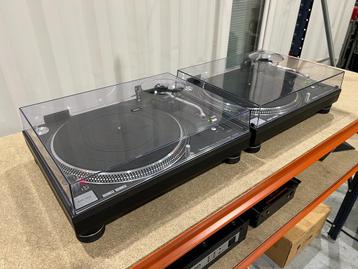 2x Technics SL-1210M3D incl. stofkappen uit privécollectie beschikbaar voor biedingen