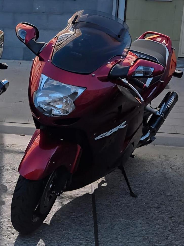 Honda blackbird cbr1100xx candy red 1999 164 pk, Motoren, Motoren | Honda, Particulier, Ophalen