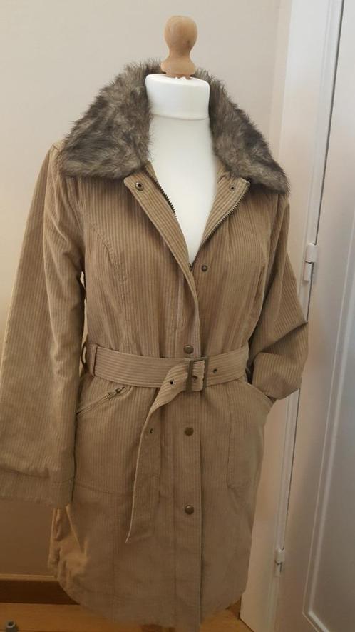 Article NEUF : Manteau Biaggini - Taille 42, Vêtements | Femmes, Vestes | Hiver, Neuf, Taille 42/44 (L), Beige, Enlèvement ou Envoi