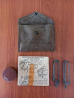 US kit Gas Mask Waterproofing M1, WO2, Collections, Objets militaires | Seconde Guerre mondiale, Enlèvement ou Envoi