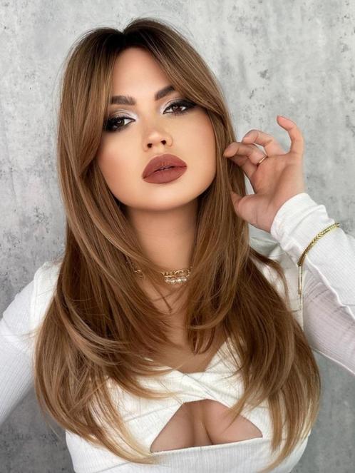 Lange Pruik Licht Bruin Ombre Haar, Handtassen en Accessoires, Uiterlijk | Haarverzorging, Nieuw, Pruik of Haarverlenging, Ophalen of Verzenden
