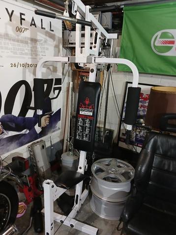 Machine met volgewicht beschikbaar voor biedingen