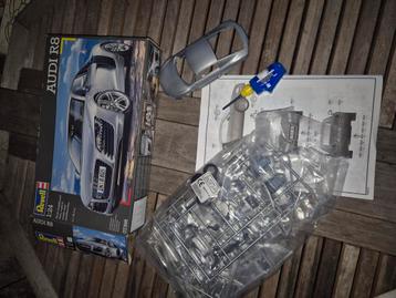 Modèle réduit a construire audi r 8  1:24 revell
Semble comp, Enlèvement ou Envoi, Utilisé