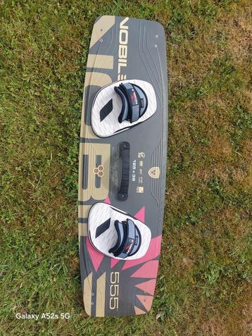 Planche de kitesurf 555 125x38  beschikbaar voor biedingen